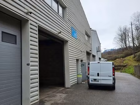 local atelier / entrepôt / stockage 220 m2 - grande hauteur