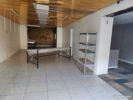 murs commerciaux 129 m² waziers