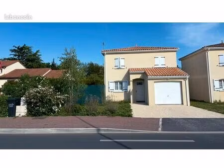 maison familiale 3 chambres cissé