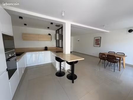 maison 115 m² 4 ch rénovée plein centre  rien à prévoir avec dépendance très calme