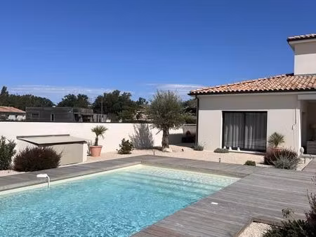 maison 5 pièces 160 m²