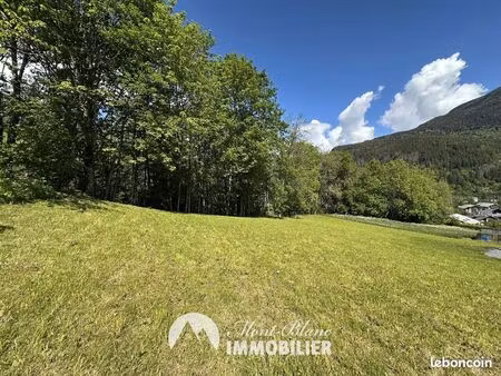 terrain 770 m² les houches