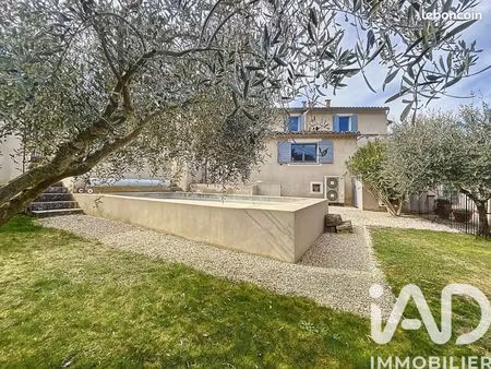 mas 8 pièces 220 m²