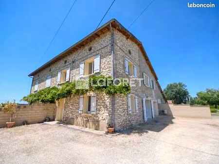maison 4 pièces 150 m²