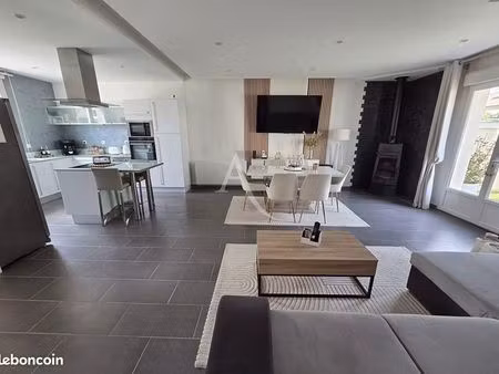 maison 7 pièces 153 m²