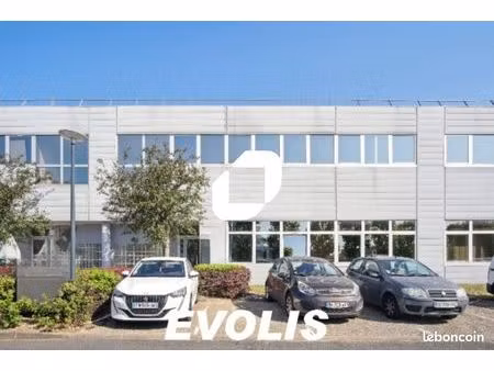 local bureaux 662 m²