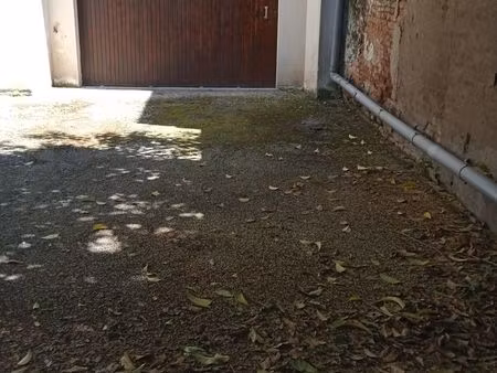 grand garage 22m2 5minutes à pieds montauban centre