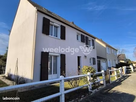 maison 8 pièces 161 m²