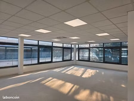 bureaux à vendre – 163 m² – croissy-beaubourg (77)