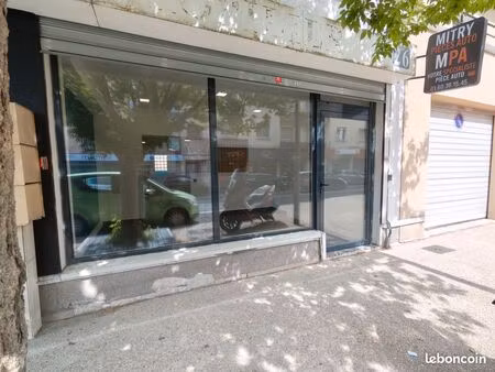 local commercial 55 m²
