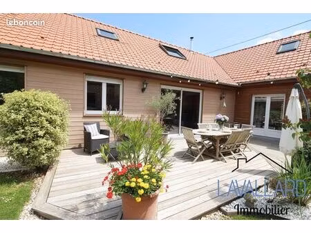 maison 9 pièces 178 m²
