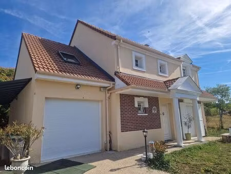 maison familiale 135 m2  piscine  aucuns travaux  les hauts de verneuil
