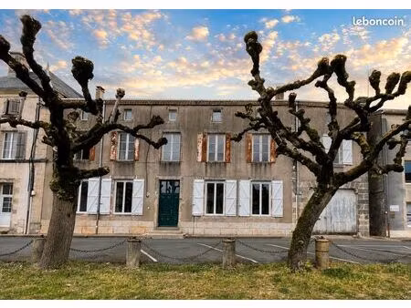 maison de ville 12 pièces 266 m²