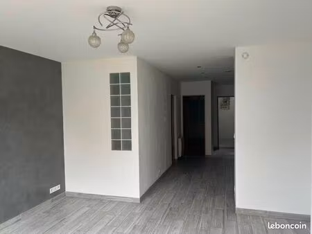 t2 meublé 50 m² avec cour privative – proche gare & tramwa