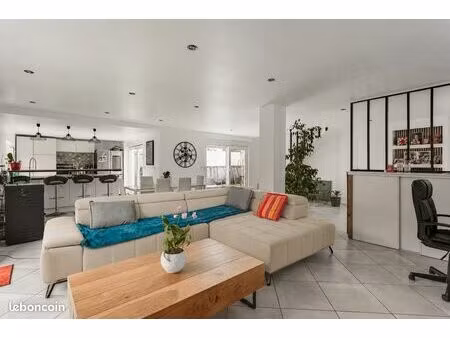 maison 5 pièces 151 m²