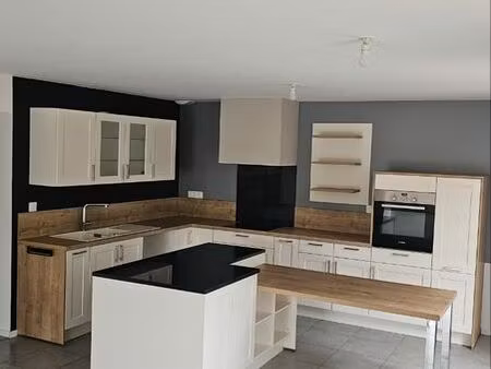 a louer maison individuelle  secteur calme