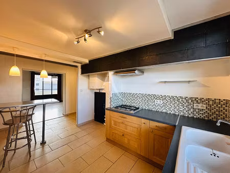 appartement climatise avec 2 chambres cave et terrasse