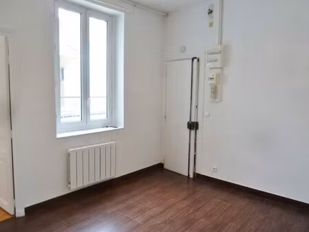 plein centre ville petit duplex vendu occupé