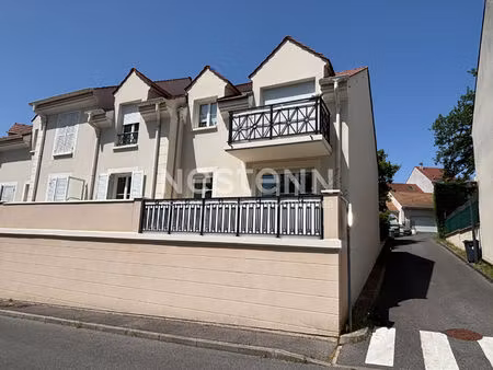 nestenn igny appartement de 50m²  2 pièces avec balcon  cave et grande place de parking pr