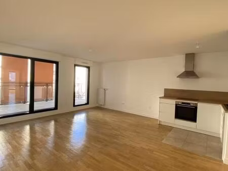 appartement 4 pieces de 85 m²- les moulineaux