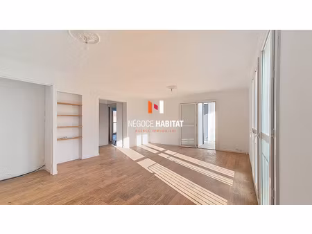 appartement t3 refait a neuf avec cave et parking