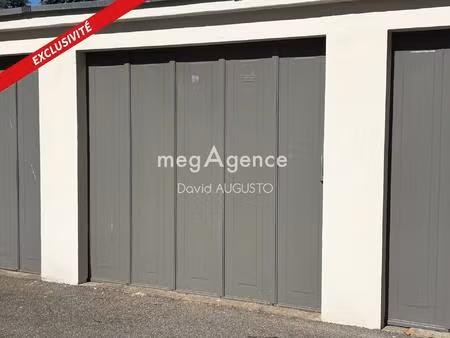 proche gare ter et tassin centre  garage box 12m2 dans résidence sécurisée