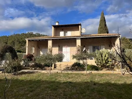 magnifique maison familiale de 5 pièces avec jardin paysager et piscine au coeur du val.