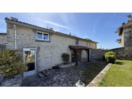 maison proche de villefagnan