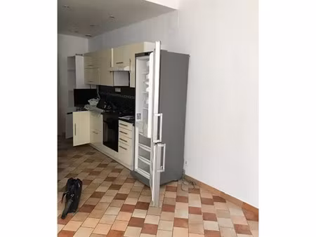 location appartement 2 pièces 43 m² à le beausset (83330)  650 €