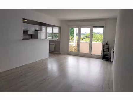 location appartement  70 m² t-3 à pessac  1 033 €