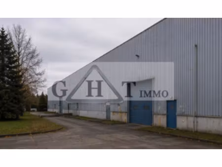 a vendre entrepôt de 5500 m²-buc
