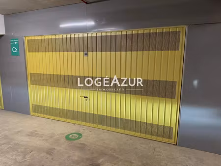location garage 25 m² à antibes (06160)
