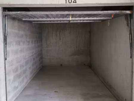 location garage à la rochelle (17000)