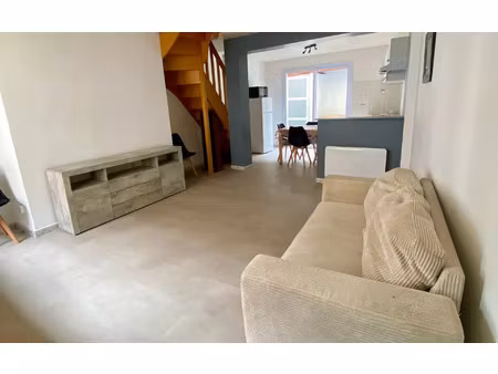 location maison  m² t-4 à abbeville  733 €