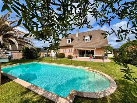 belle maison familiale avec piscine