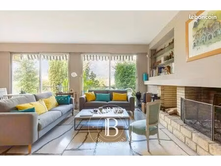 propriété 8 pièces 175 m²