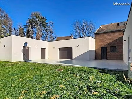 maison familiale vue forêt