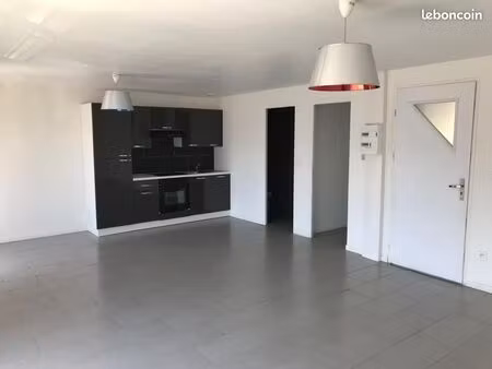 appartement de 42 m² – proche centre-ville  providence et cité scolaire