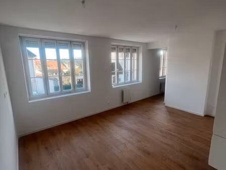 à louer – appartement t3 de 80 m² – longpré-les-corps-saints