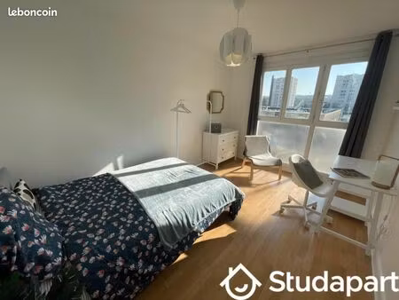 chambre 1 pièce 12 m²