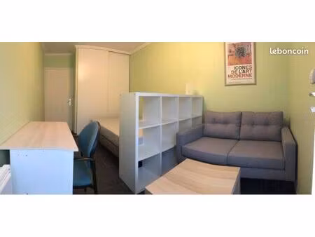 grande chambre meublée - accès indépendant - rer b - pas de frais d'agence