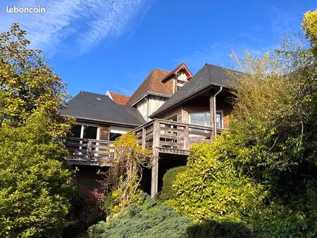 maison 6 pièces 151 m²