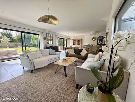 maison 5 pièces 180 m²