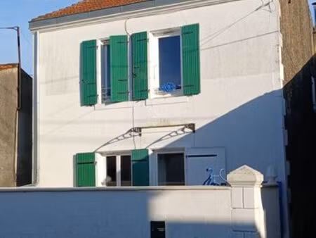 maison en pierres à 25 minutes de la rochelle