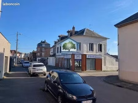 maison 9 pièces 140 m²