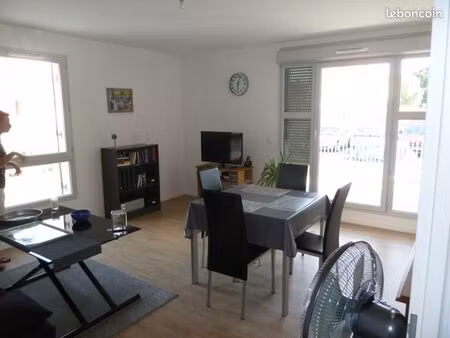 appartement t3_tbe 65 20m2 +terrasse 31m2 + 2*parkings