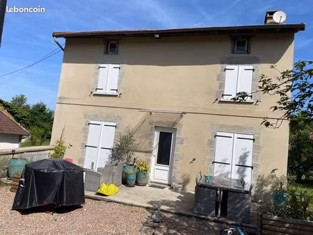 maison 92m2 avec 3 chambres et beau jardin