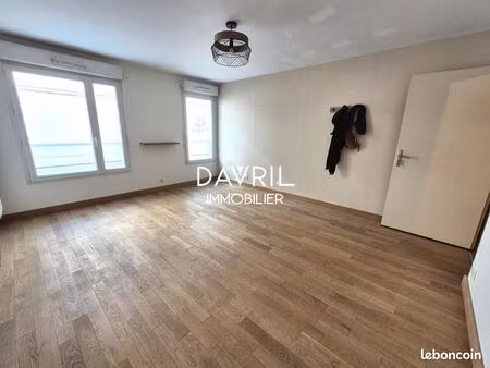 bureaux 66 m²