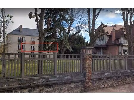 agréable 4 pièces de 78m2 situé dans le petit parc (incluant eau et chauffage)