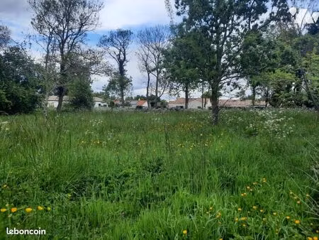 terrain 3847 m² commequiers